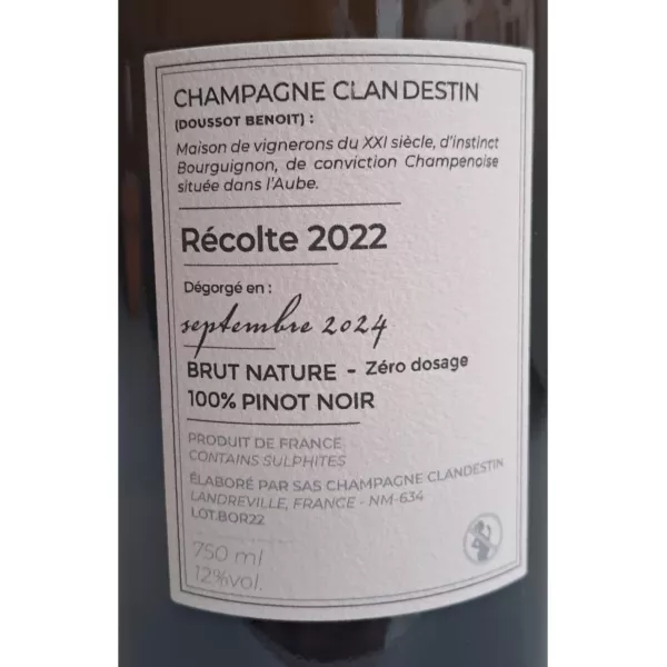 Champagne Clandestin cuvée Boreal etiqueta blanca minimalista