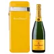 Botella de champán Veuve Clicquot con estuche isotérmico amarillo, vista frontal