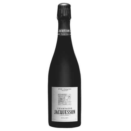 Botella de Champagne Jacquesson Avize Champ Caïn 2013, vintage Grand Cru Blanc de Blancs sobre fondo blanco.
