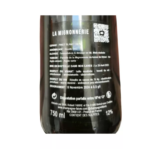 Contraetiqueta Botella de Champagne R. Faivre La Mignonnerie extra brut sobre fondo claro