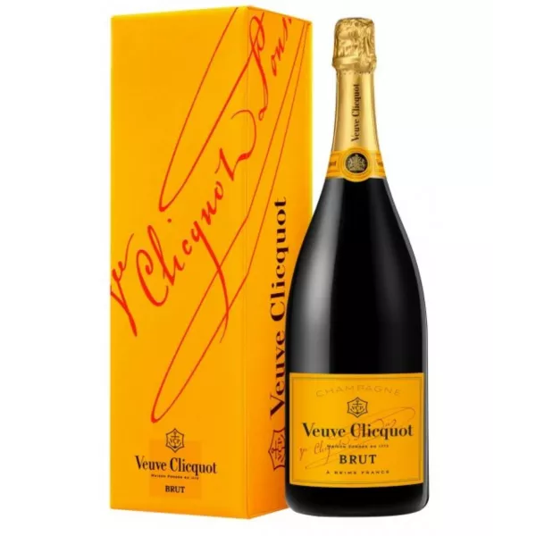 Magnum bottle of VEUVE CLICQUOT Brut Carte Jaune Champagne